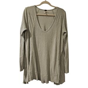 We‎ The Free People Tunic Top Womens Small Gray Long Sleeve Knit V Neck Casual